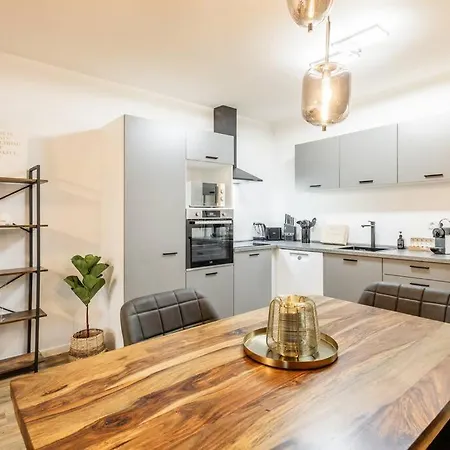 Premium 05 I Smarttv I Wifi I Balkon * هام